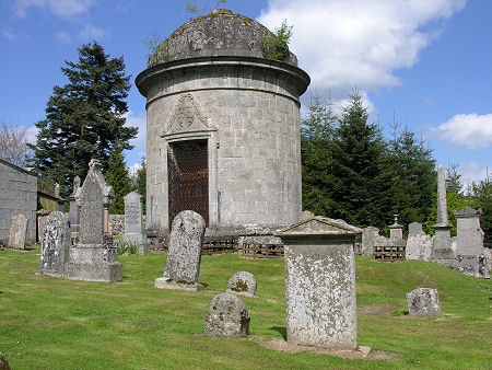 Cluny Kirkyard with the Fraser Mausoleum