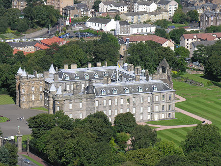 Palace of Holyroodhouse: the Monarch's Official Residence in Edinburgh